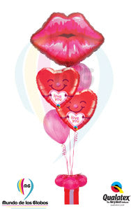 Bouquet Labio Besable Gigante de 42" metálico, con Corazones Sonrientes "I Love You" metálicos y globos latex de 12" c/ helio + base de globos de 5" y cajita.
